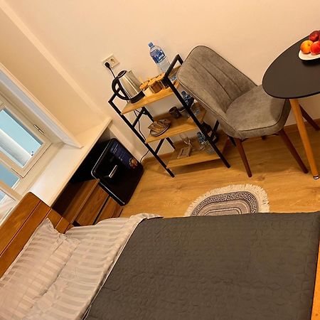 Salomes Guest Room Tbilisi Exterior foto